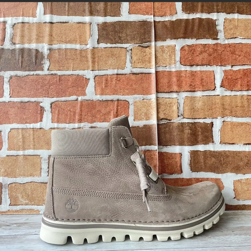 Timberland Women's Brookton Lace-Up Leather 6in